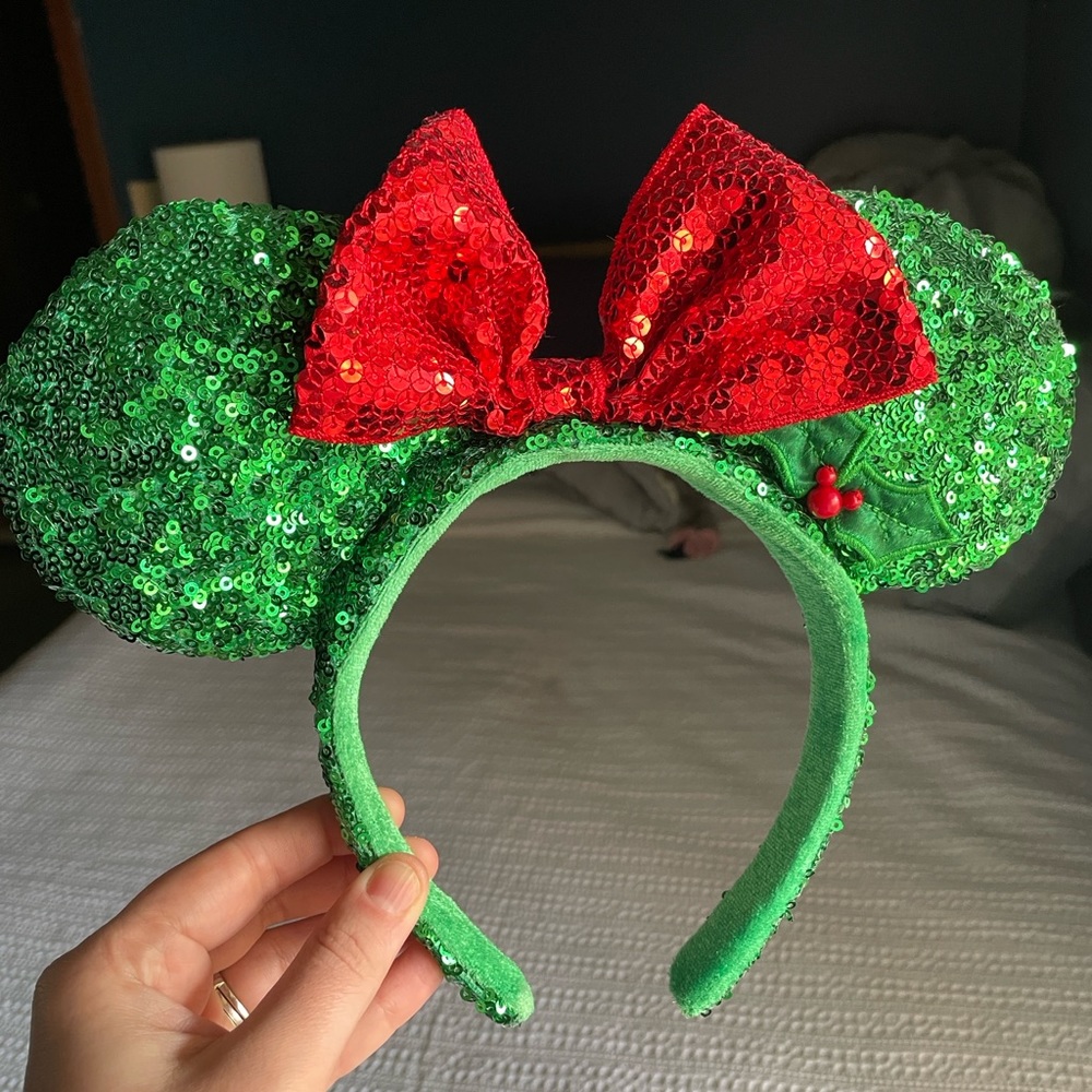 EUC Disney Holly Christmas Holiday Sequin Mouse Ear Headband